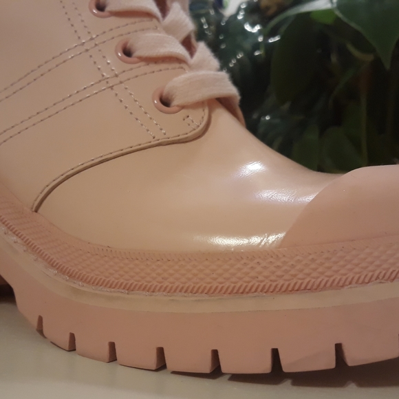 MARC JACOBS "Bristol" Light Pink Combat Boot 8.5 - Picture 3 of 8